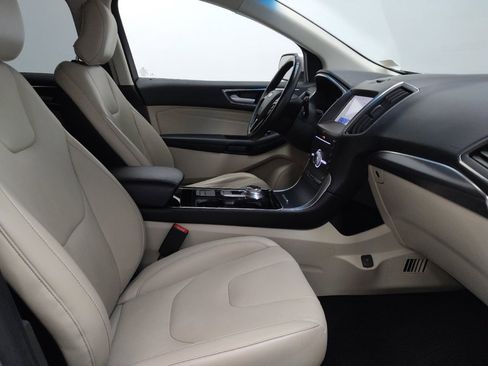 Used 2019 Ford Edge Titanium w/ Cold Weather Package FWD image 21