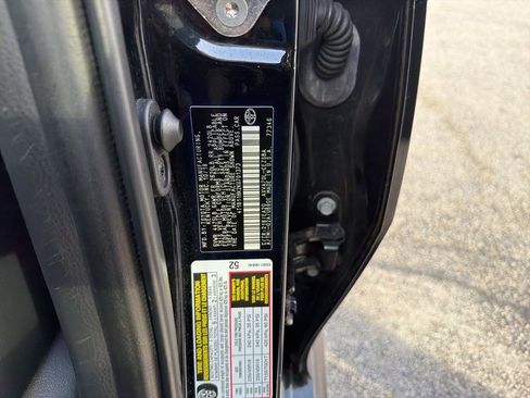 Used 2019 Toyota Camry SE image 7