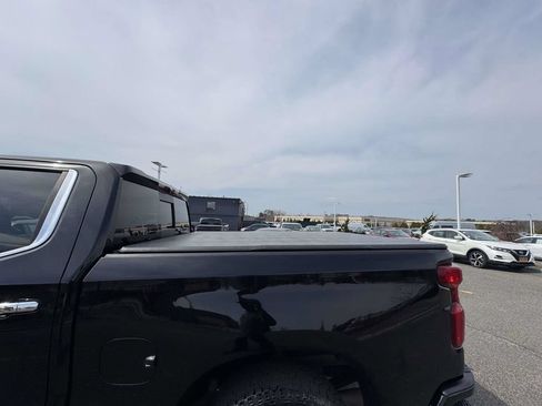 Used 2023 Chevrolet Silverado 1500 High Country AWD/4WD image 11