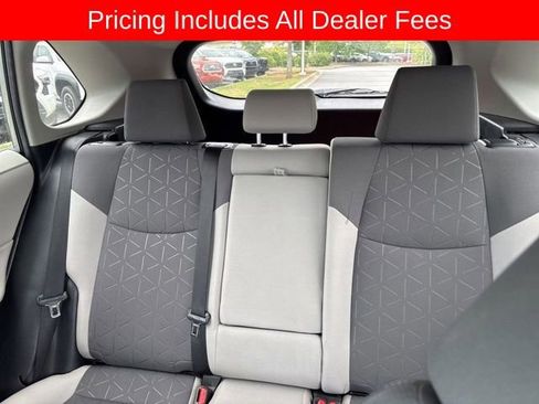 Used 2020 Toyota RAV4 XLE AWD/4WD image 4