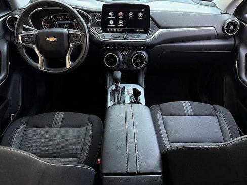 Used 2025 Chevrolet Blazer LT AWD/4WD image 6