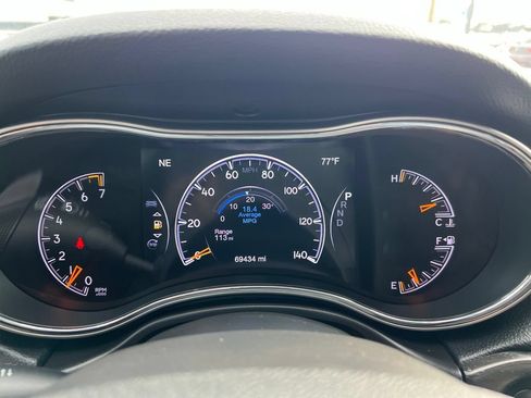 Used 2018 Jeep Grand Cherokee Altitude AWD/4WD image 11