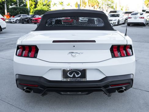 Used 2024 Ford Mustang EcoBoost image 26