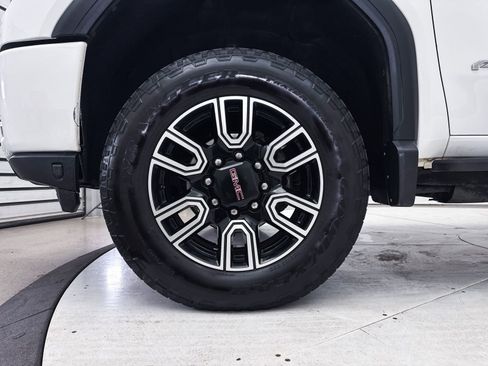 Used 2021 GMC Sierra 2500 AT4 w/ AT4 Premium Plus Package AWD/4WD image 17