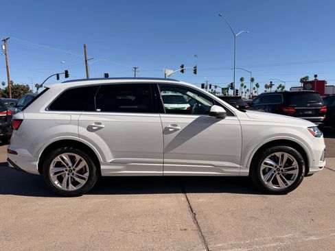 Used 2021 Audi Q7 3.0T Premium Plus w/ Premium Plus Package AWD/4WD image 4