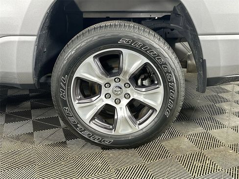 Used 2024 RAM 1500 Laramie image 34