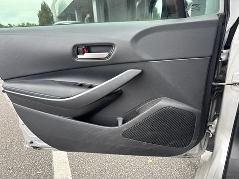 Used 2021 Toyota Corolla SE FWD image 5
