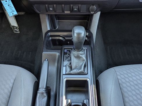 Used 2021 Toyota Tacoma SR w/ SR Convenience Package image 19