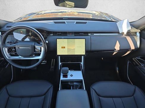 New 2026 Land Rover Range Rover Long Wheelbase SE image 9