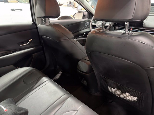 Used 2025 Hyundai Elantra Limited FWD image 4