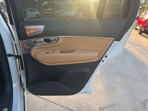 Certified 2023 Volvo XC90 B6 Ultimate image 15