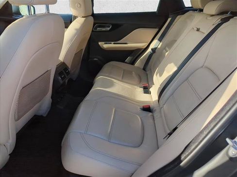 Used 2017 Jaguar F-PACE Prestige AWD/4WD image 7
