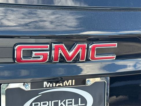 Used 2024 GMC Acadia Elevation w/ Trailering Package image 20