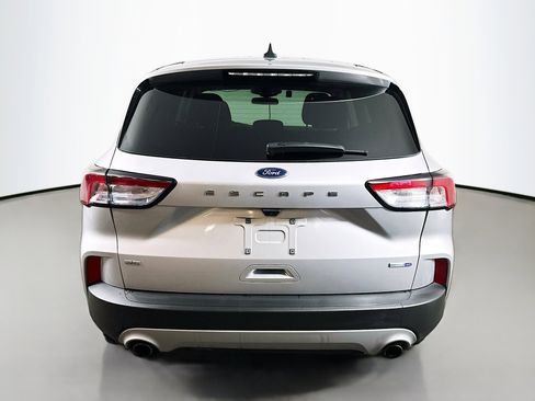 Used 2020 Ford Escape SE image 6