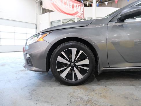 Used 2022 Nissan Altima 2.5 SV image 5