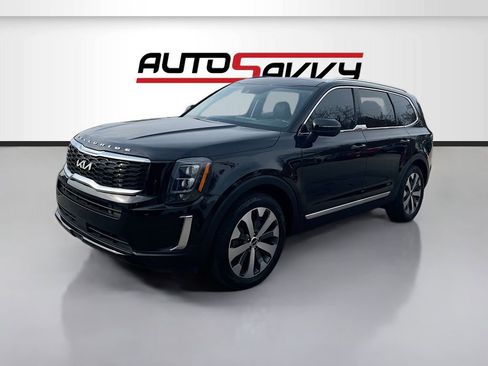 Used 2022 Kia Telluride EX w/ EX Premium Package FWD image 3