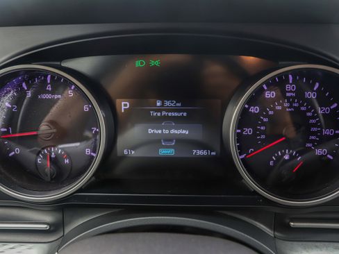 Used 2022 Kia Carnival LX image 21