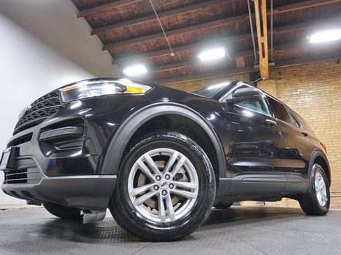 Used 2022 Ford Explorer 4WD w/ Class IV Trailer Tow Package image 3