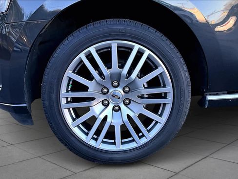 Certified 2023 Ford Expedition Platinum image 10