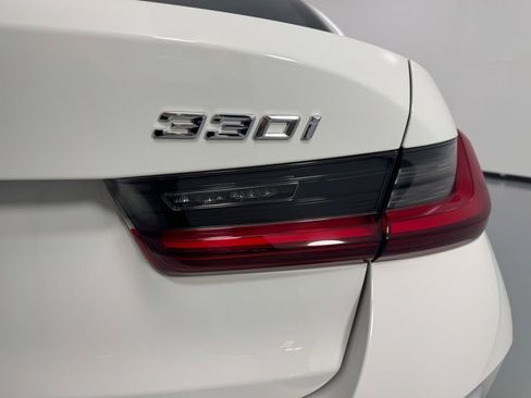 Certified 2025 BMW 330i xDrive Sedan w/ Convenience Package AWD/4WD image 8