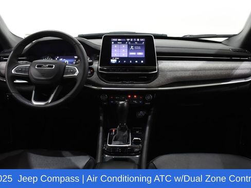 Used 2025 Jeep Compass Latitude w/ Sun & Sound Group image 8