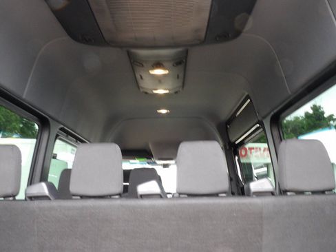 Used 2025 Mercedes-Benz Sprinter 2500 image 31