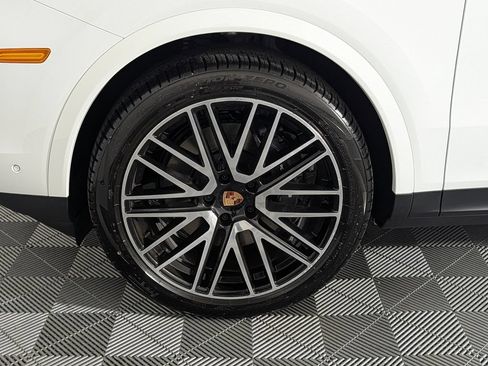 New 2026 Porsche Cayenne AWD/4WD image 11