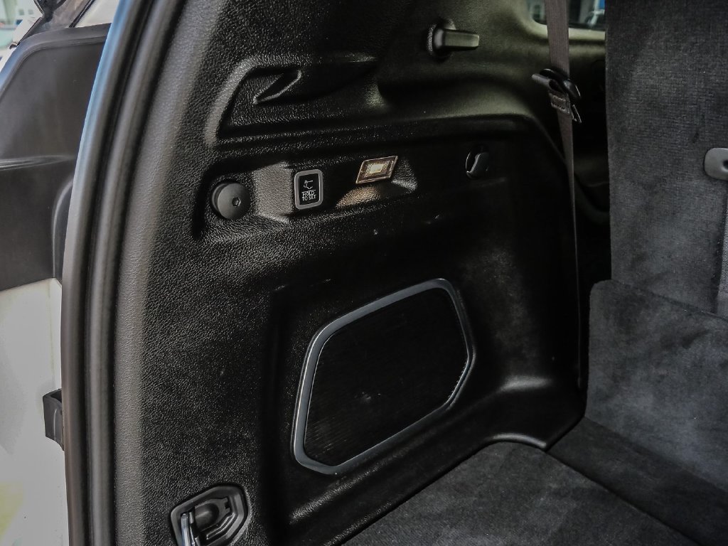 Used 2022 Jeep Grand Cherokee L Limited RWD image 14