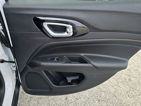 New 2026 Jeep Compass Latitude image 40