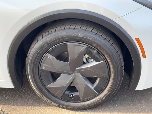 Used 2024 Toyota Prius LE image 11