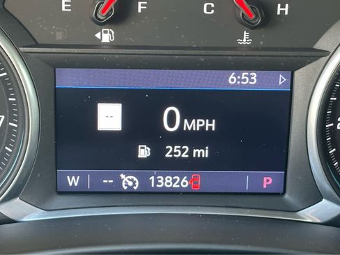 Used 2021 Chevrolet Equinox Premier AWD/4WD image 23