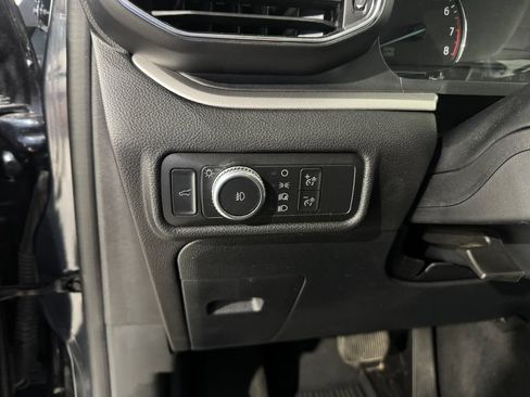 Used 2022 Ford Explorer XLT AWD/4WD image 35