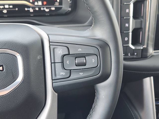Used 2023 GMC Yukon Denali w/ LPO, Floor Liner Package AWD/4WD image 29