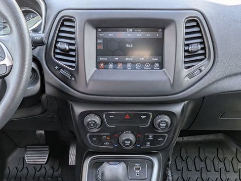 Used 2021 Jeep Compass Sport AWD/4WD image 17