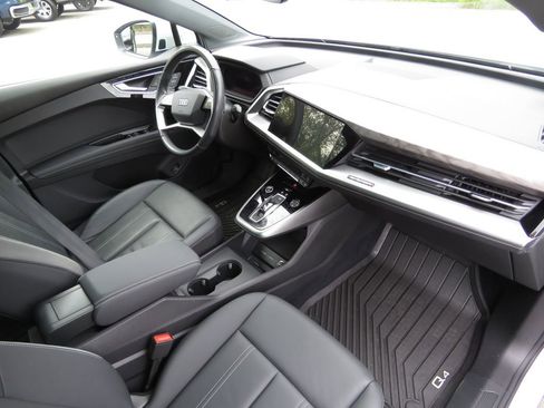 Used 2024 Audi Q4 e-tron Premium Plus AWD/4WD image 14