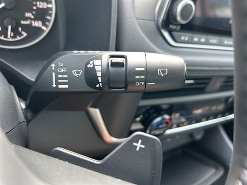 Used 2026 Nissan Rogue SV FWD image 30