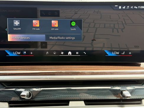 New 2027 BMW X7 xDrive40i w/ M Sport Package AWD/4WD image 32