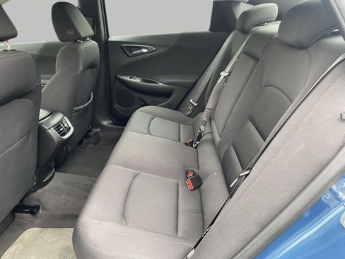 Used 2024 Chevrolet Malibu LT FWD image 3