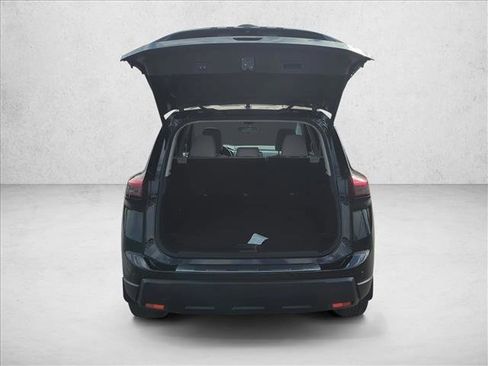 Certified 2025 Nissan Rogue SV image 9