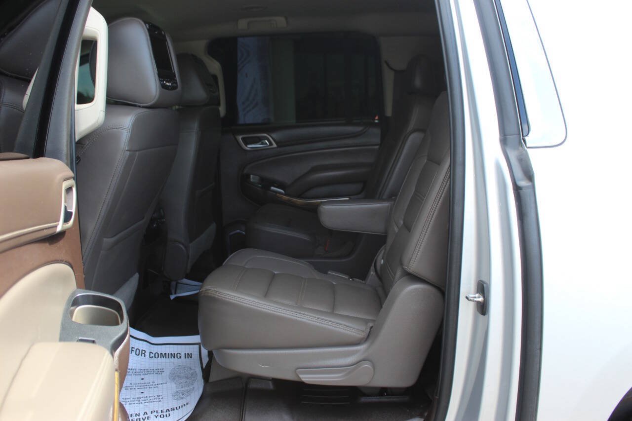 Used 2017 GMC Yukon XL Denali AWD/4WD image 17