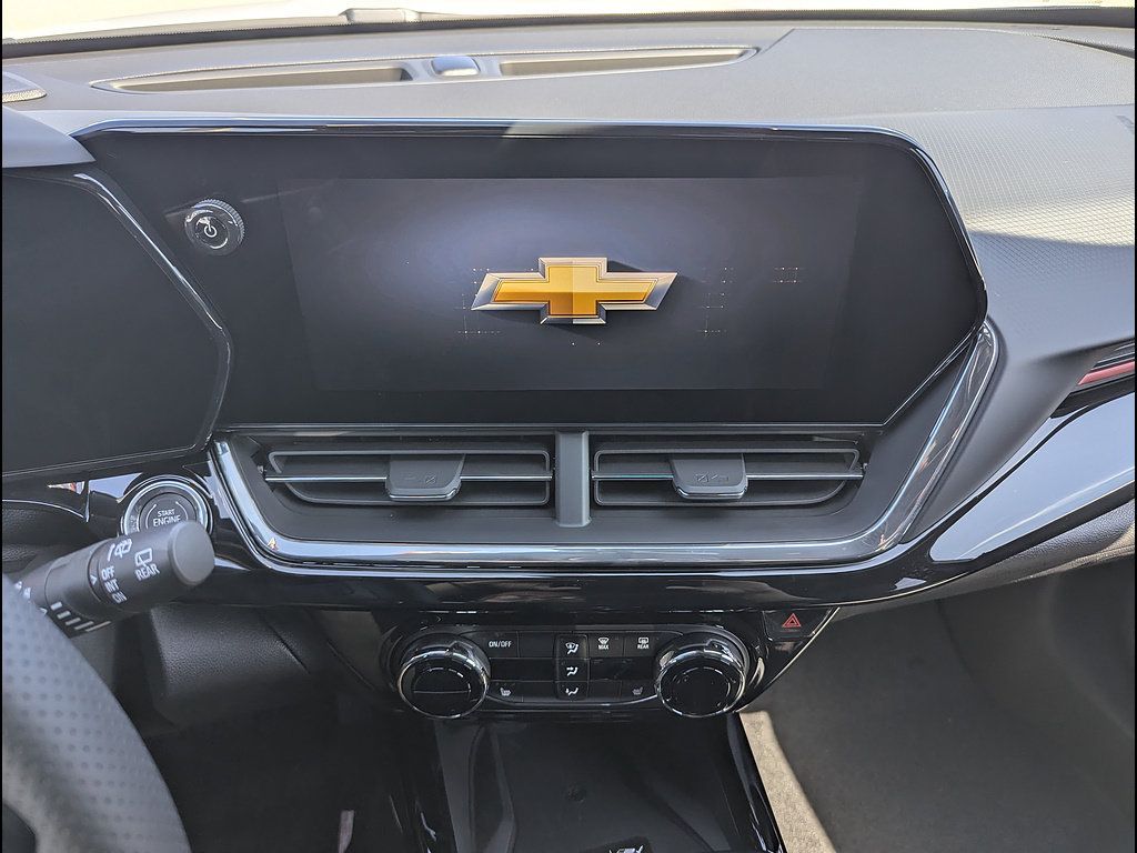New 2026 Chevrolet Trax RS w/ Sunroof Package FWD image 23