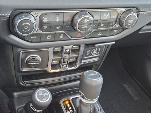 New 2026 Jeep Gladiator Sport AWD/4WD image 21