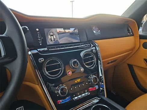 Used 2022 Rolls-Royce Cullinan image 27