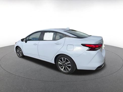 Used 2025 Nissan Versa SV FWD image 10