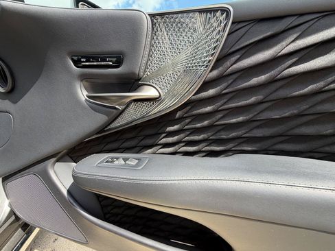 Used 2019 Lexus LS 500 RWD image 38