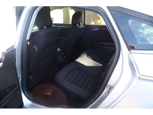 Used 2013 Ford Fusion SE FWD image 6