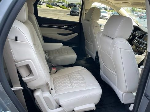 Used 2023 Buick Enclave Avenir w/ Avenir Technology Package AWD/4WD image 19