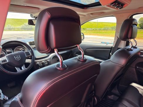 Used 2018 Dodge Journey Crossroad w/ Nav & Sun Group FWD image 23