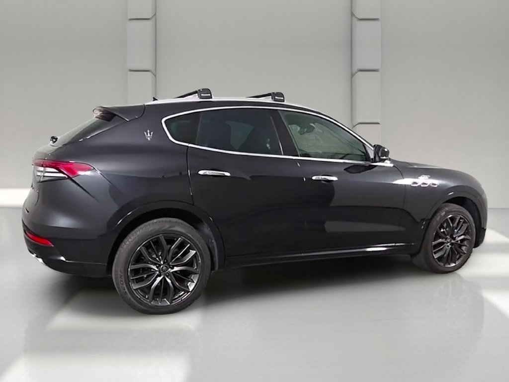 Used 2024 Maserati Levante GT Ultima AWD/4WD image 38
