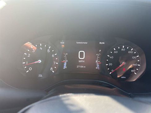Used 2026 Jeep Compass Limited AWD/4WD image 9